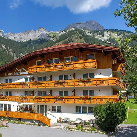 Pensjonat Haus Mariandl Nesselwängle