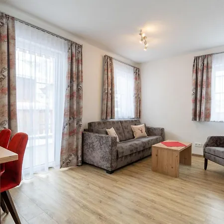 Haus Mariandl בית הארחה 3*