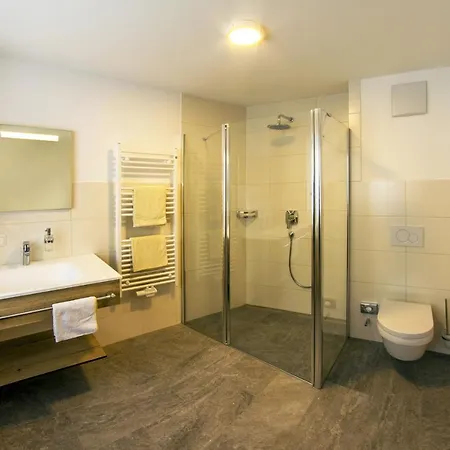 Haus Mariandl בית הארחה 3*